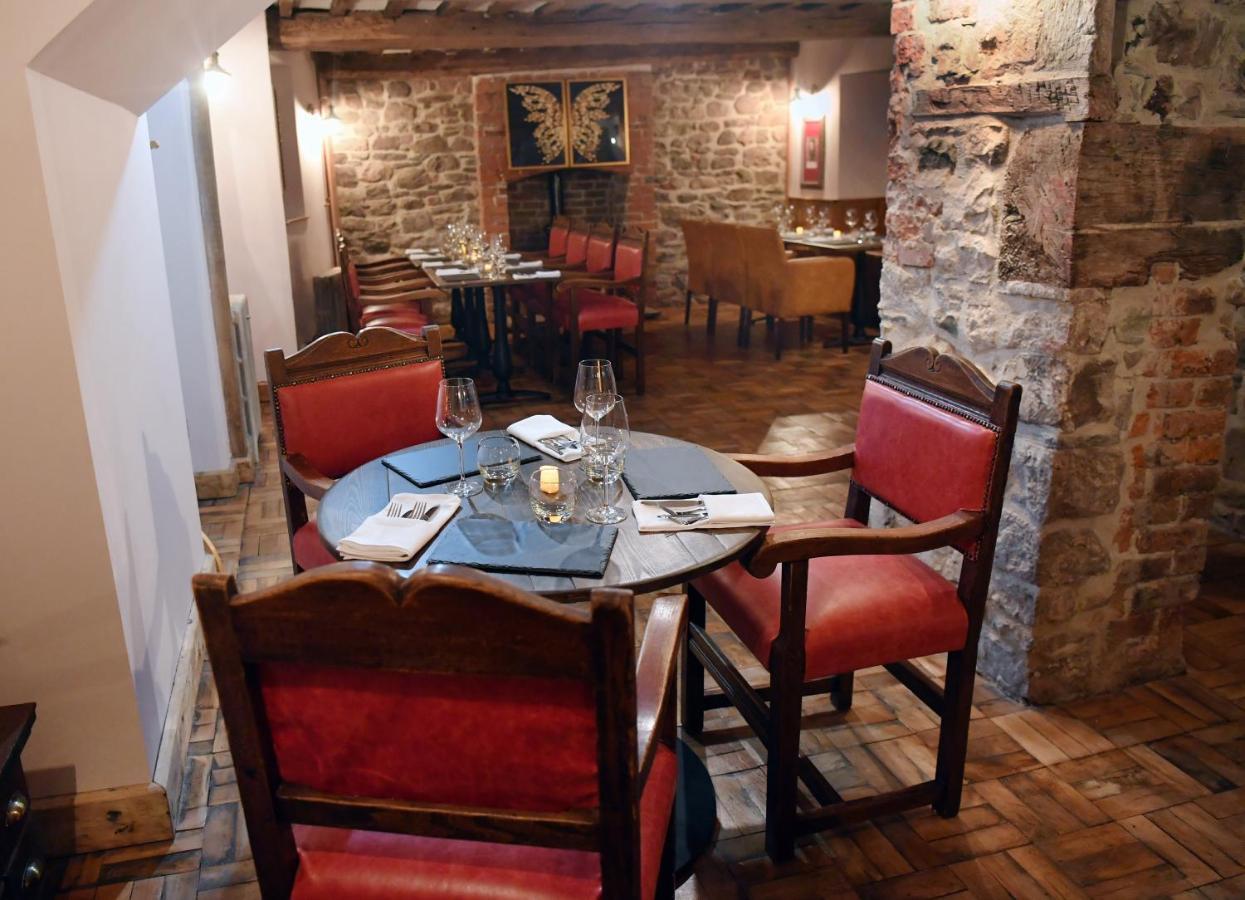 Alfred Russel Wallace Restaurant With Rooms Usk Eksteriør bilde