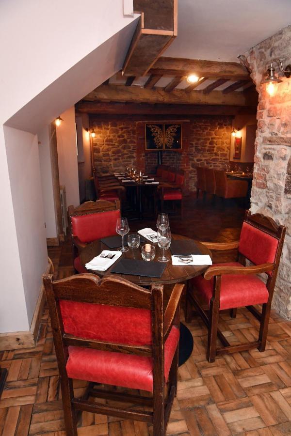 Alfred Russel Wallace Restaurant With Rooms Usk Eksteriør bilde